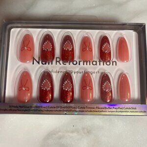 NEW Valentine's Day Heart & Bow Accent Nail Reformation Press On Nail Kit